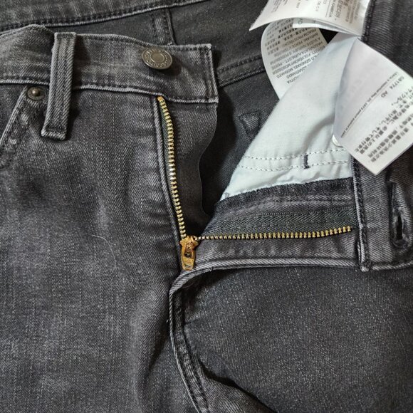 Levi's 312 Black Wash Mid Rise Shaping Slim Jeans - Picture 4 of 6